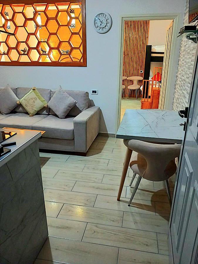 Villa Heljos Apartaments Вльора Екстер'єр фото