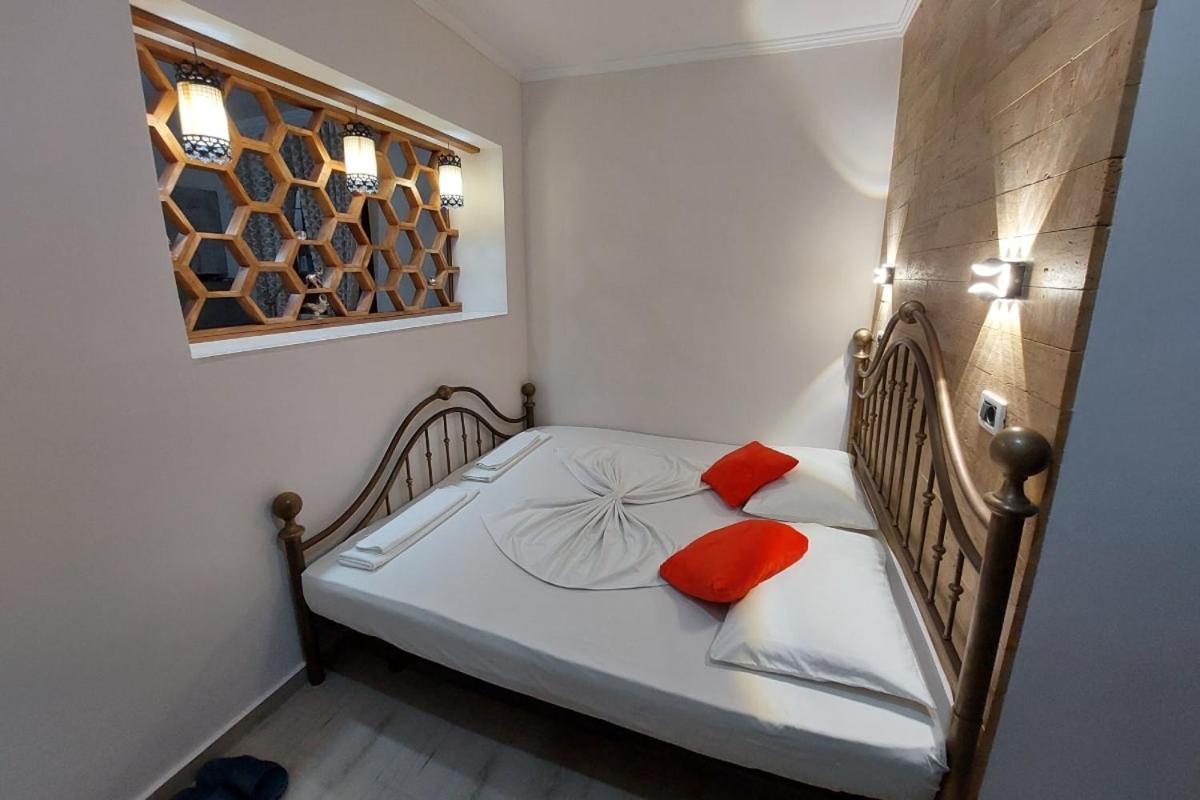 Villa Heljos Apartaments Вльора Екстер'єр фото