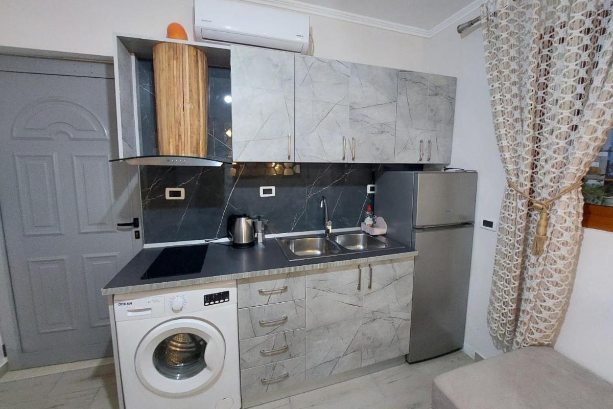 Villa Heljos Apartaments Вльора Екстер'єр фото