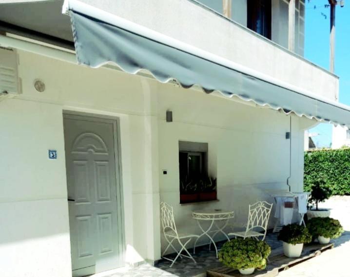 Villa Heljos Apartaments Вльора Екстер'єр фото