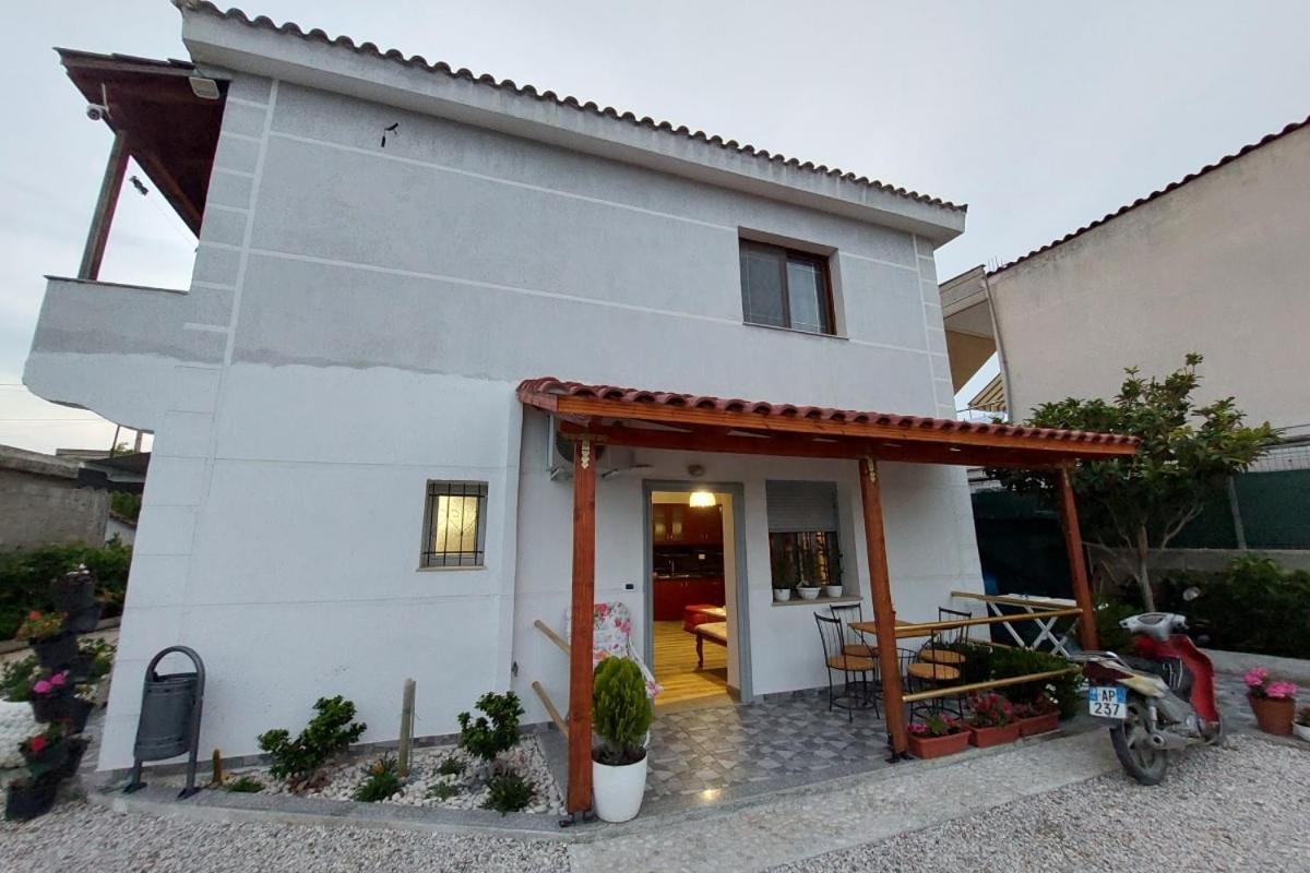 Villa Heljos Apartaments Вльора Номер фото