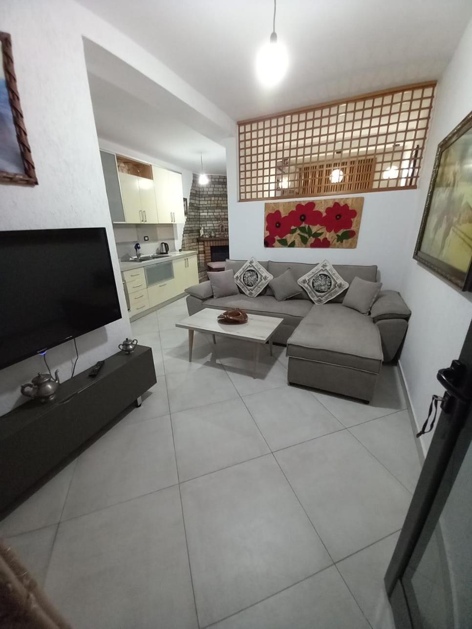 Villa Heljos Apartaments Вльора Екстер'єр фото