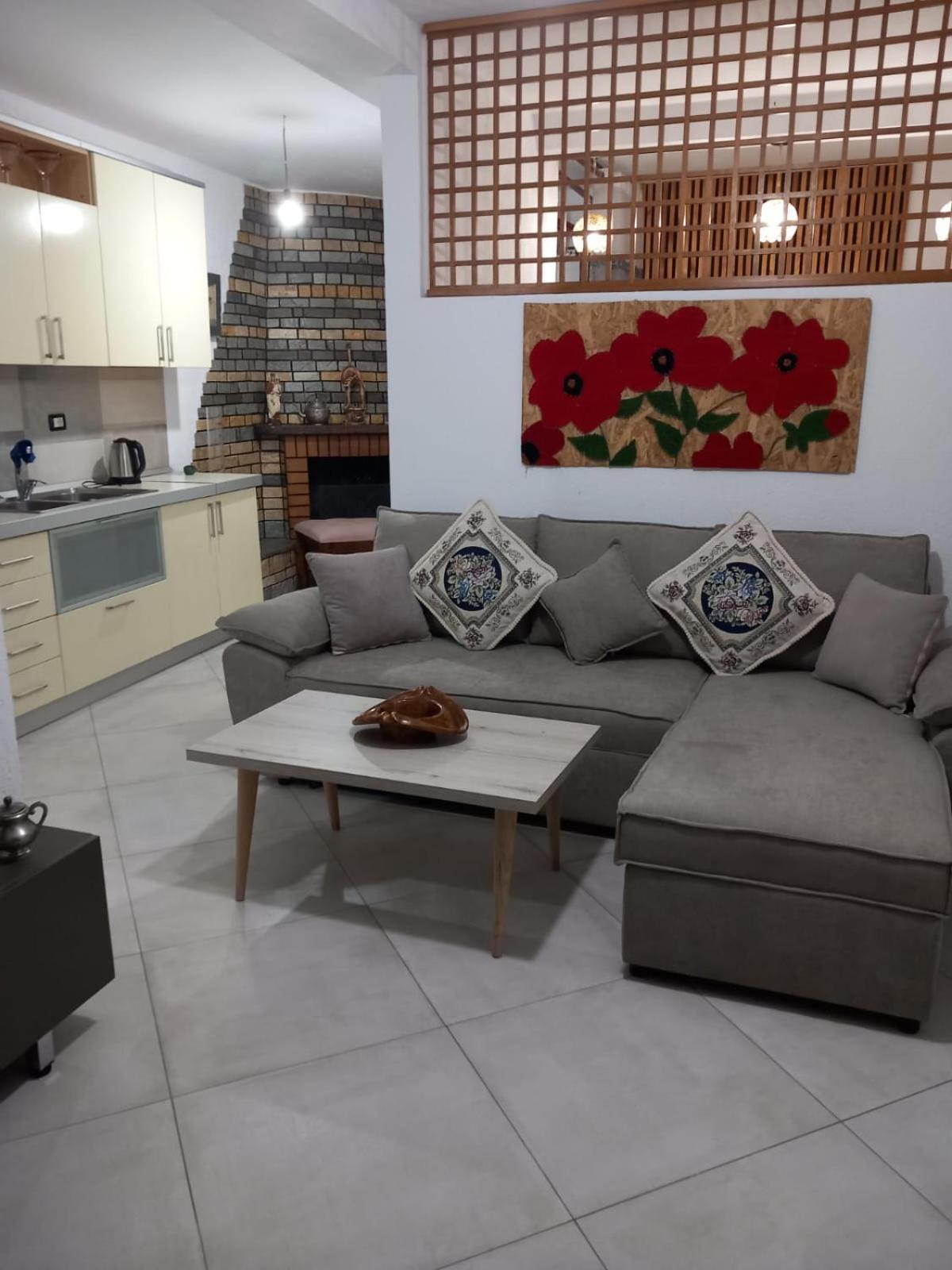Villa Heljos Apartaments Вльора Екстер'єр фото