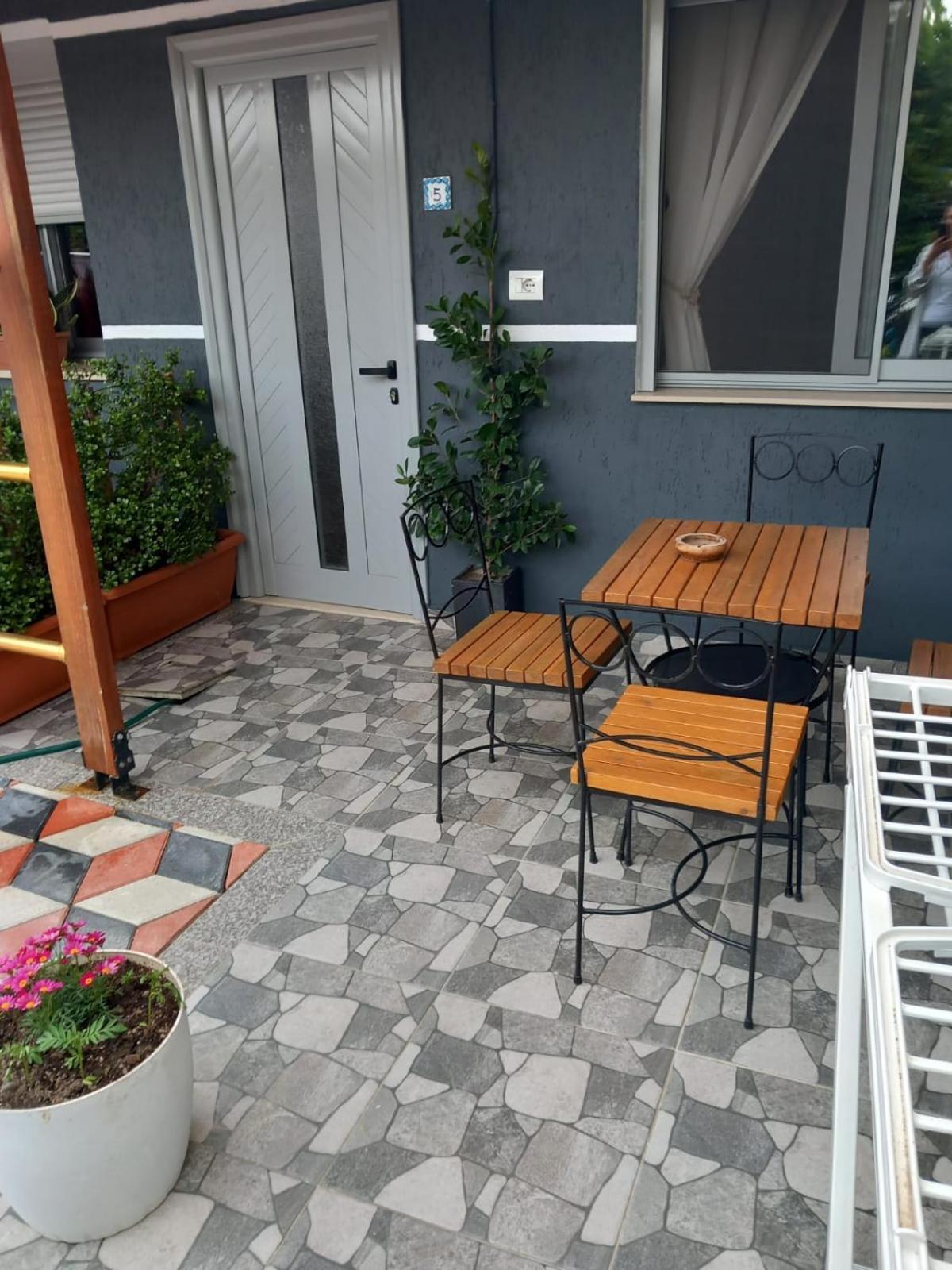 Villa Heljos Apartaments Вльора Екстер'єр фото
