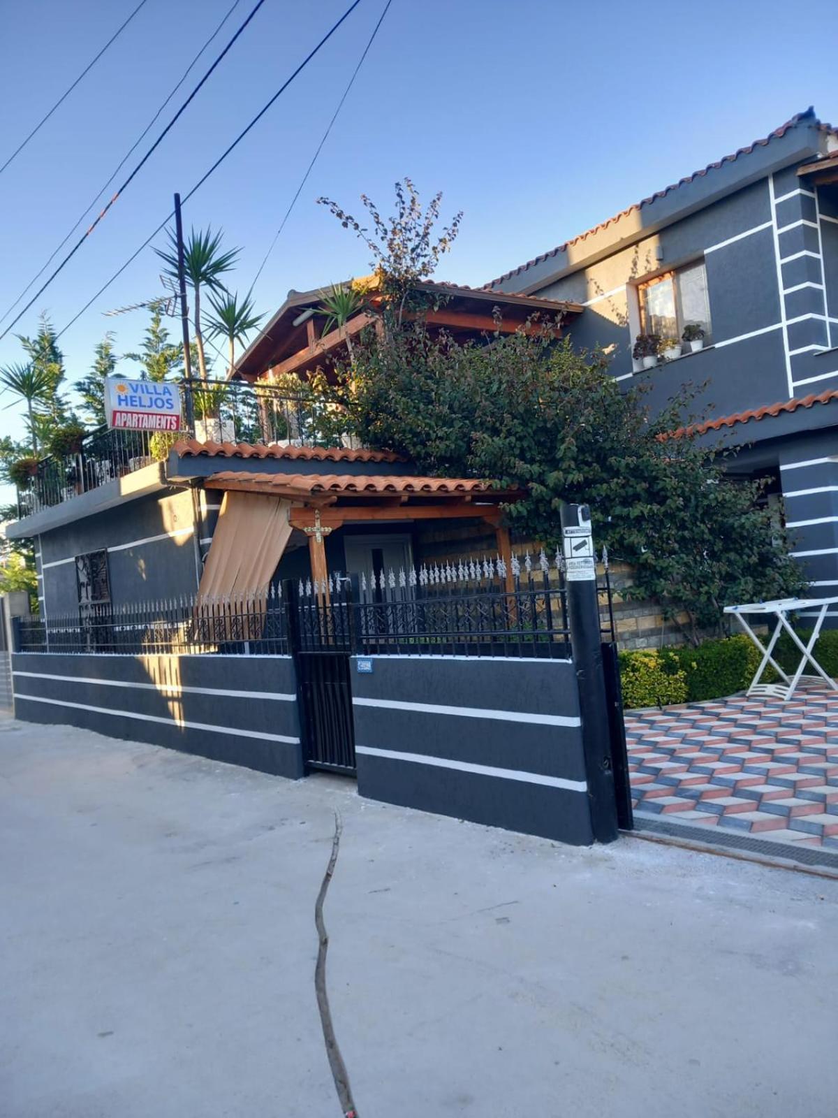 Villa Heljos Apartaments Вльора Екстер'єр фото